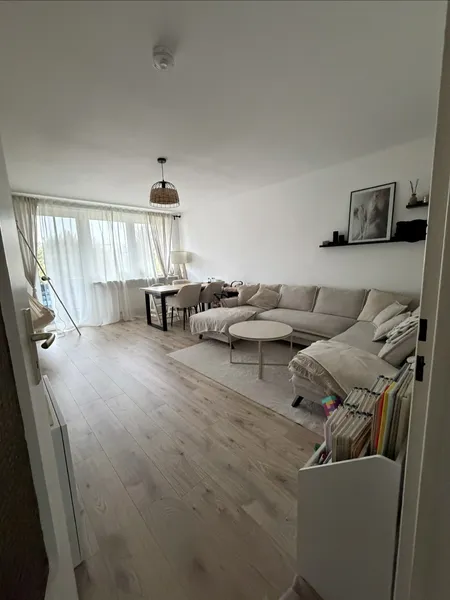Nachmieter zum 15.11.2026 gesucht – gepflegte 3-Zimmer-Wohnung mit Balkon — photo 1